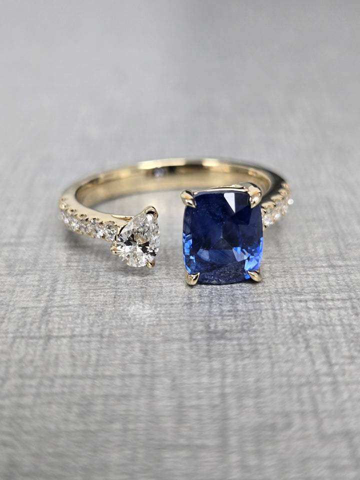 14K Yellow Gold GIA Certified 2.18CT Cushion Blue Sapphire and Diamond Toi et Moi Ring