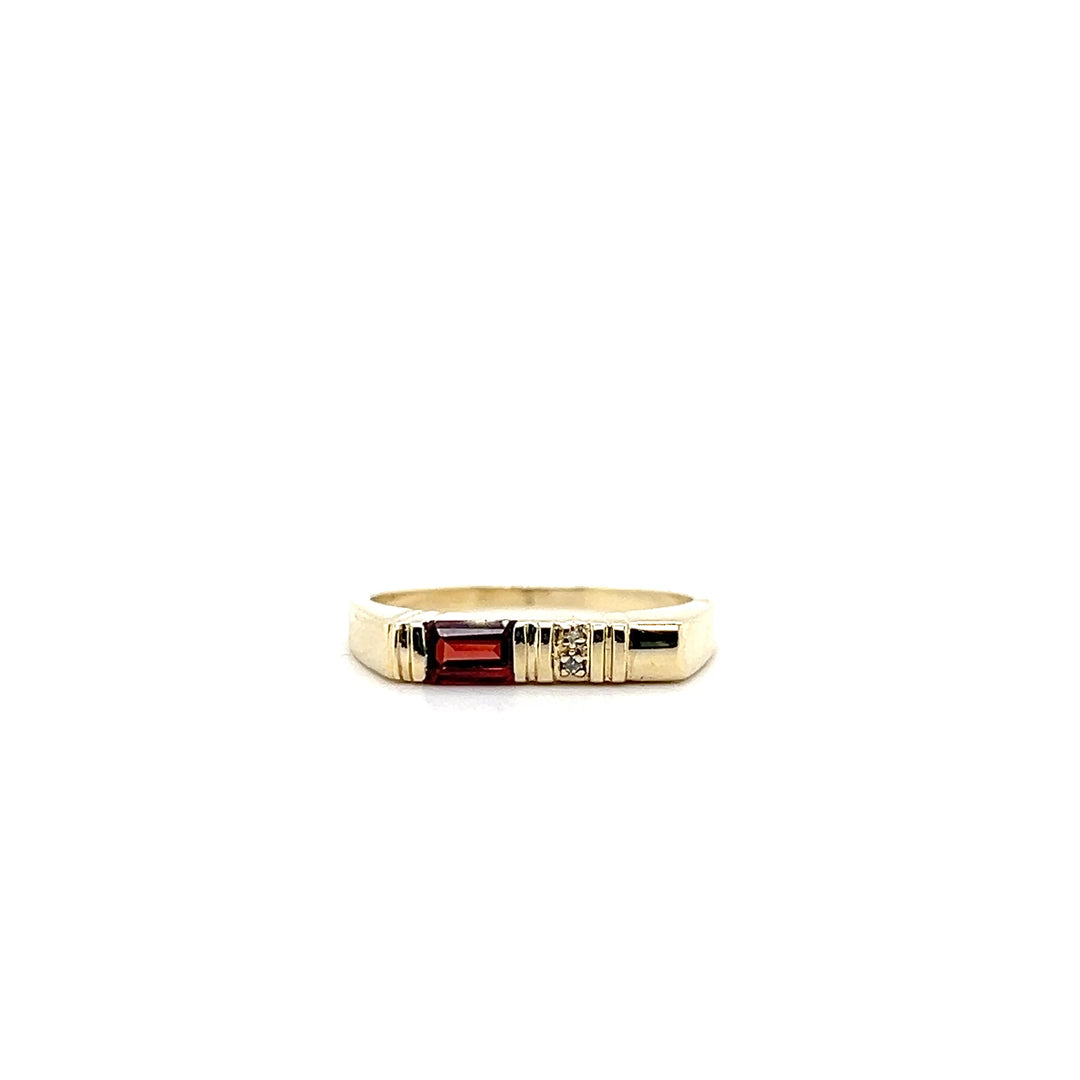 Estate 14KT Yellow Gold Squared Garnet Solitaire Band, ca. 1970's