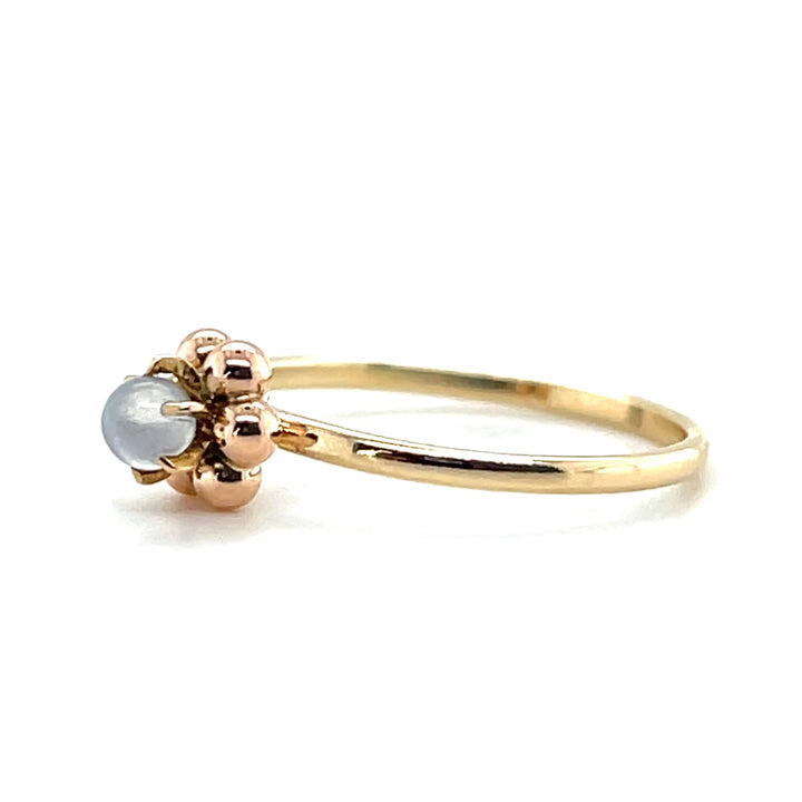 Estate 14K Yellow Gold Cat’s Eye Moonstone Antique Flower Ring