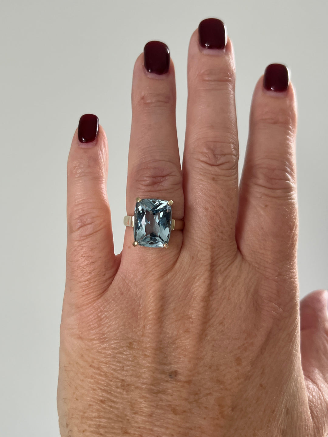 Estate 14K Yellow Gold 8.24CTW Blue Topaz Vintage Cocktail Ring