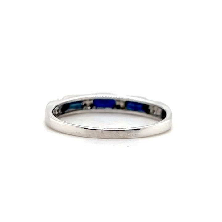 Estate 10K White Gold 0.65CTW Blue Sapphire & Diamond Wedding Band