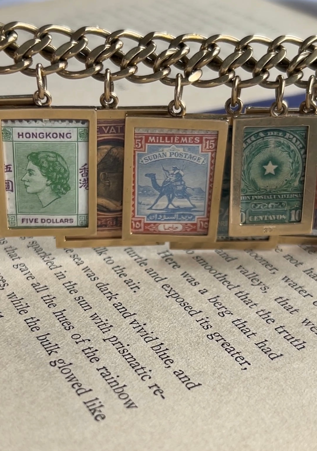 Estate 14K Yellow Gold 1960s–70s Stamps of the World Charm Bracelet