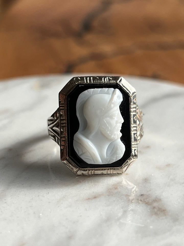 Estate 10K White Gold Carved Onyx Cameo Art Deco Ring