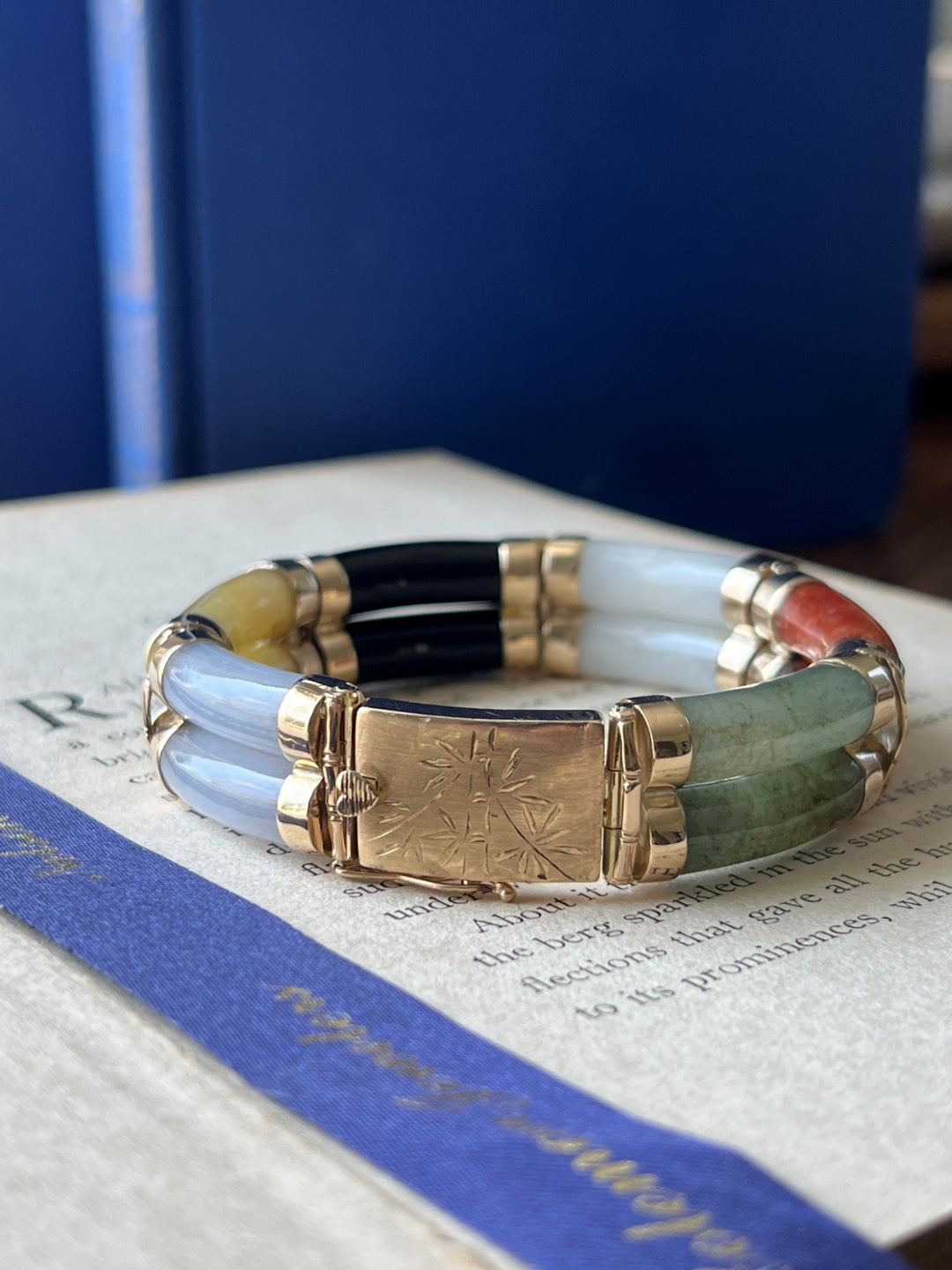 Estate 14K Yellow Gold Undyed Jade Tue Link Vintage Bracelet