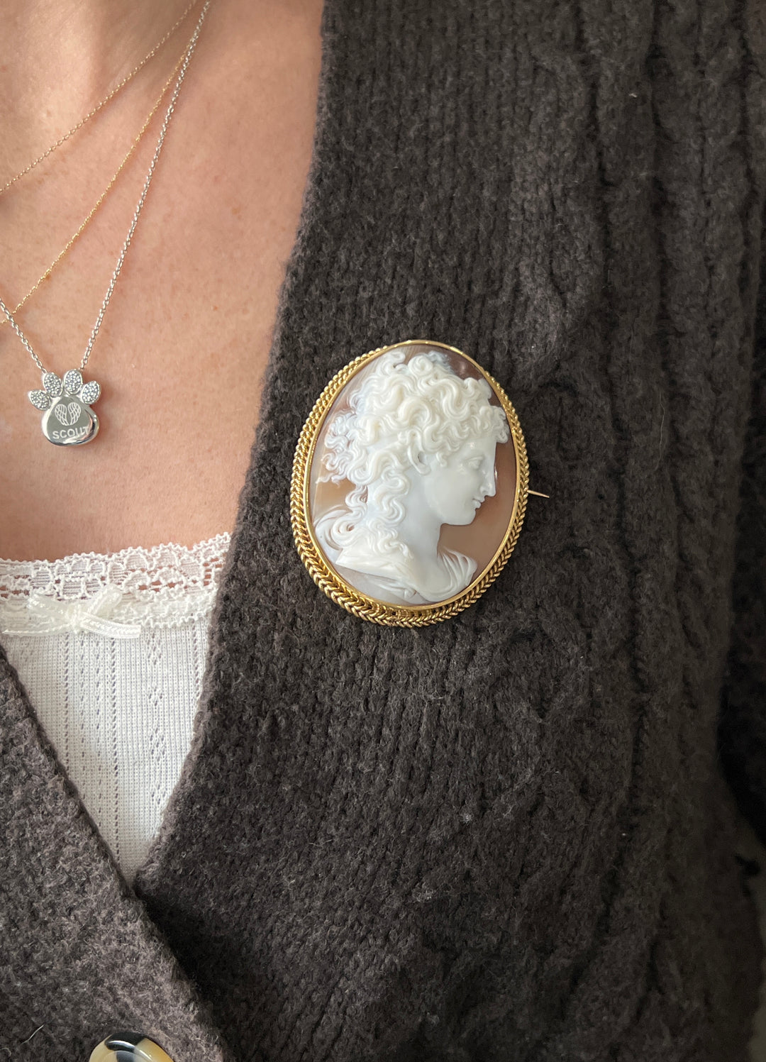 Estate 18K Yellow Gold Shell Cameo Victorian Brooch - AS-IS