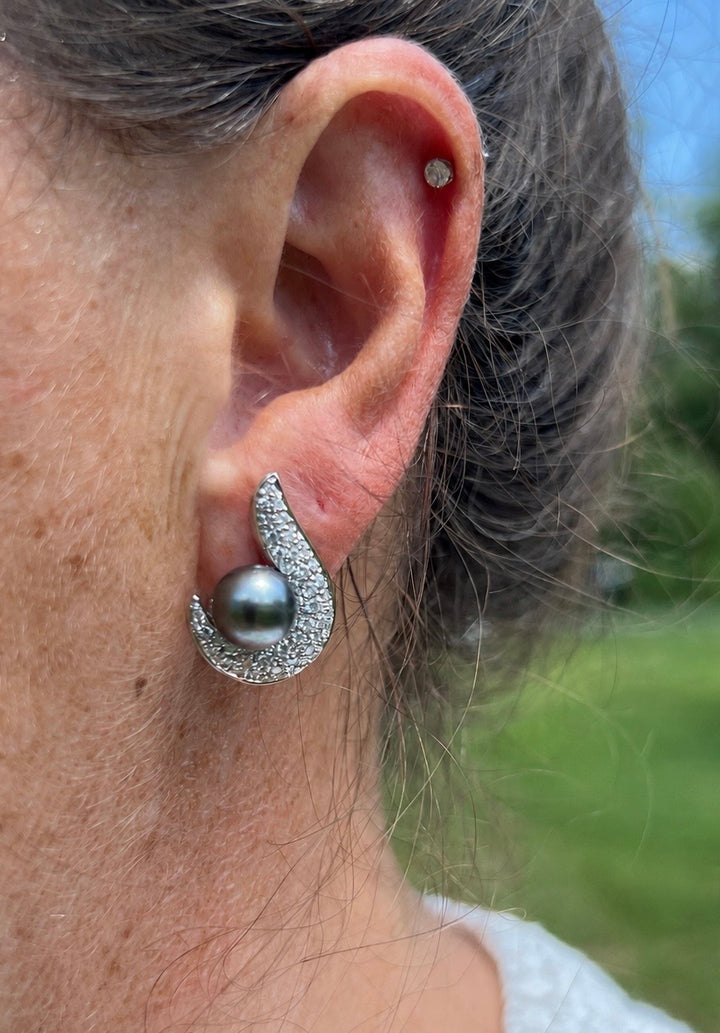 Estate 18K White Gold 9MM Black Pearl & Diamond Cluster Stud Earrings