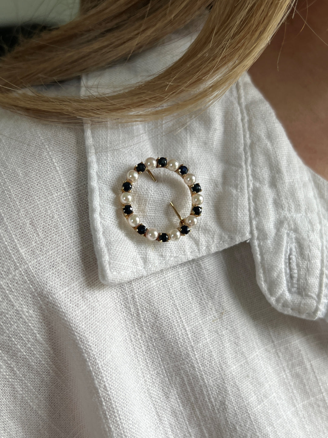 Estate 14K Yellow Gold Blue Sapphire and Pearl Vintage Circle Brooch
