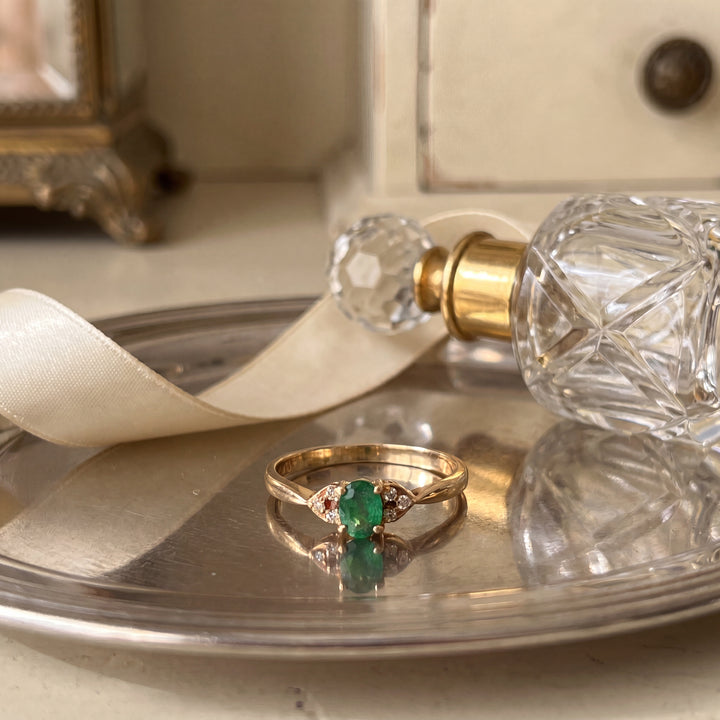 Estate 14K Yellow Gold Oval Emerald & Diamond Ring