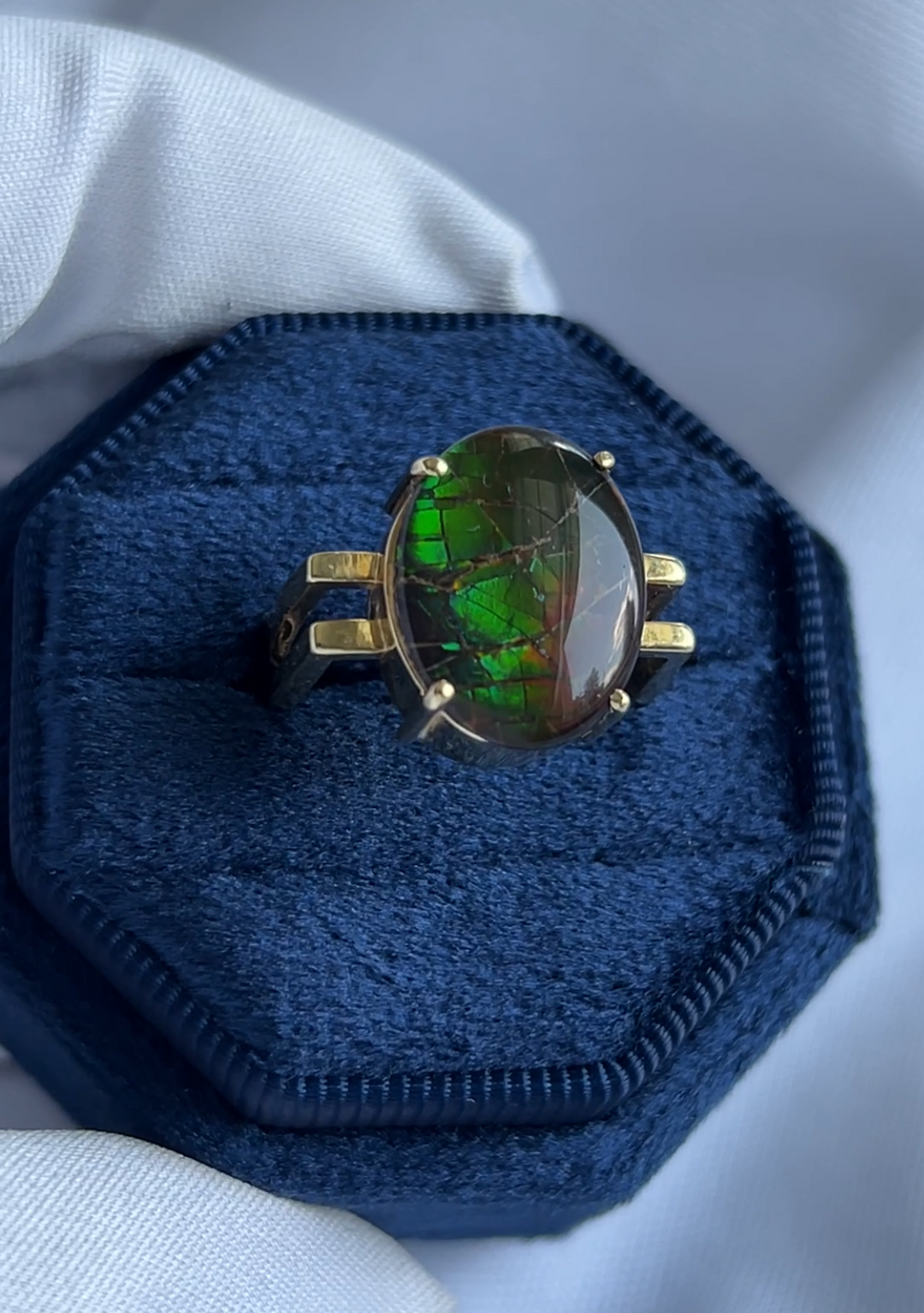 Estate 18K Yellow Gold Vintage Oval Ammolite Triplet Ring