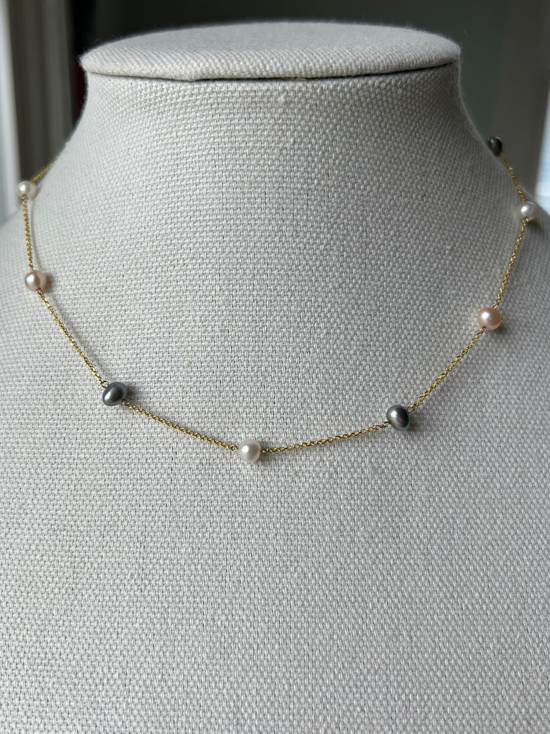 Estate 14K Yellow Gold Multi-Color Cultured Pearl Tin Cup Necklace