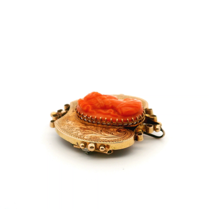 Estate 14K Yellow Gold Carved Coral Victorian Cameo Brooch