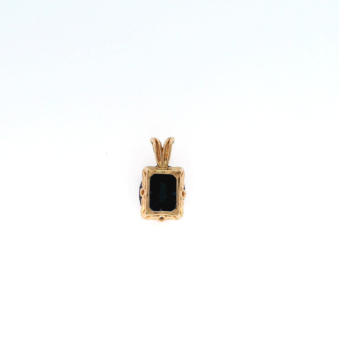 Contemporary 14K Gold Amethyst Solitaire Pendant
