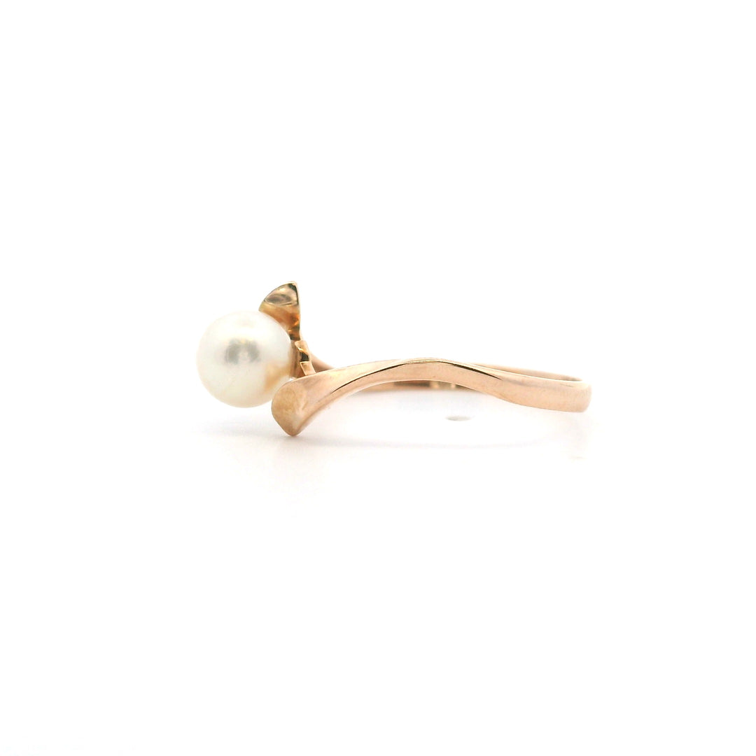 Estate 14K Yellow Gold Freshwater Pearl Bypass Ring