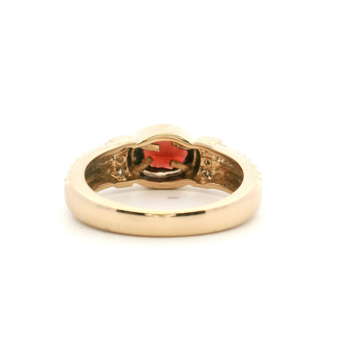 Estate 14K Yellow Gold 1.09CTW East-West Oval Garnet & Diamond Ring