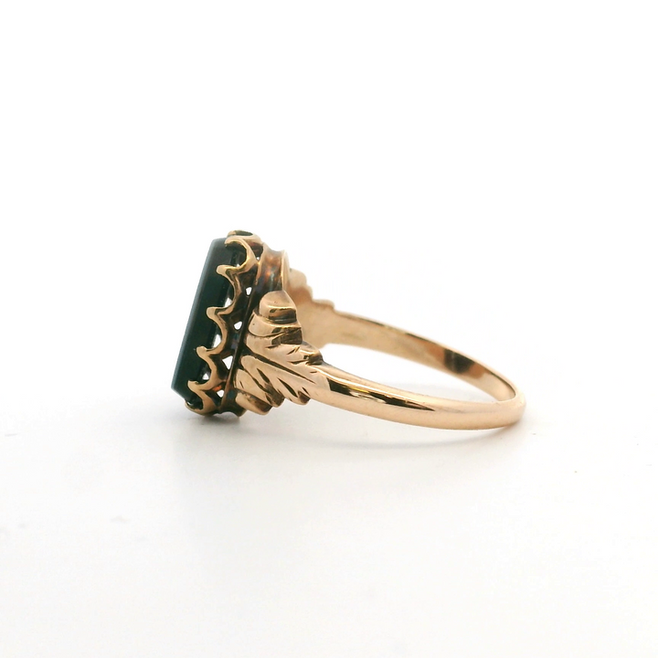 Estate 14K Yellow Gold Black Onyx Solitaire Victorian Ring