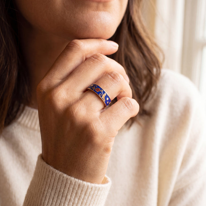 Estate 1970s Gold Tone Blue & Multicolor Enamel Bird & Flower Ring