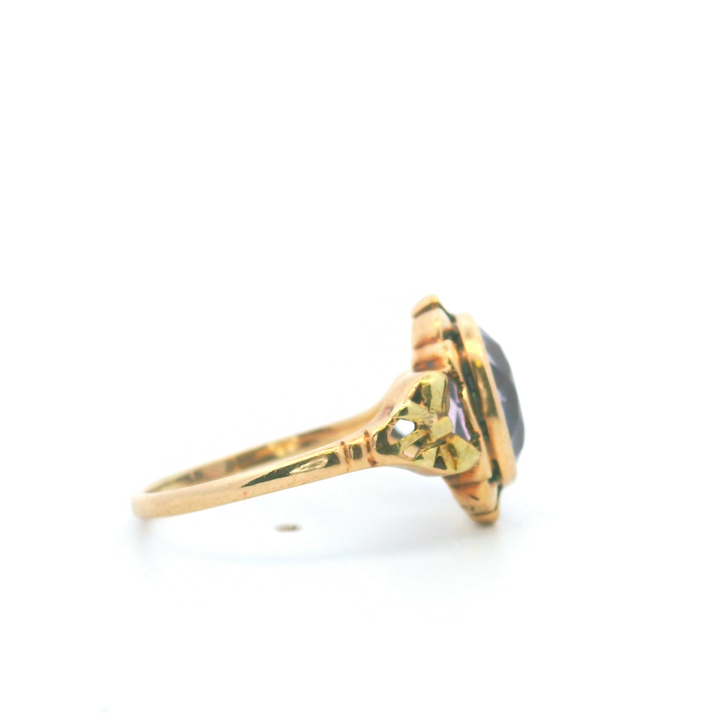 Estate 10KT Yellow Gold Oval Cabochon Amethyst Ring, ca. 1930's (As-Is)