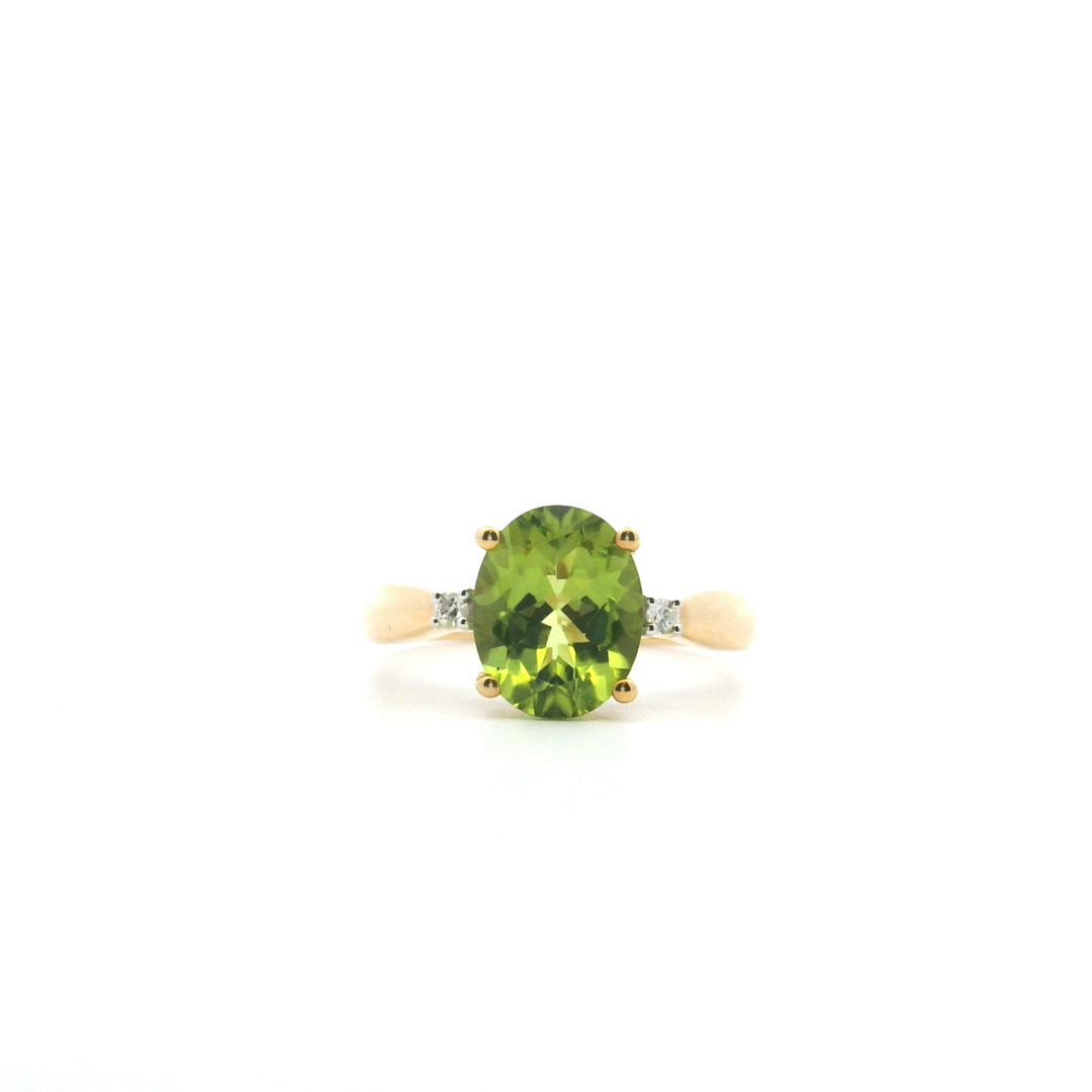 Estate 14KT Yellow Gold Oval Peridot & Diamond Ring
