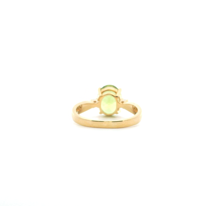 Estate 14KT Yellow Gold Oval Peridot & Diamond Ring