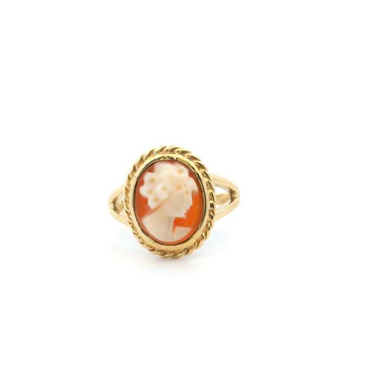Estate 10K Yellow Gold Vintage Shell Cameo Ring