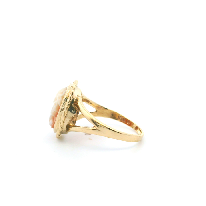 Estate 10K Yellow Gold Vintage Shell Cameo Ring