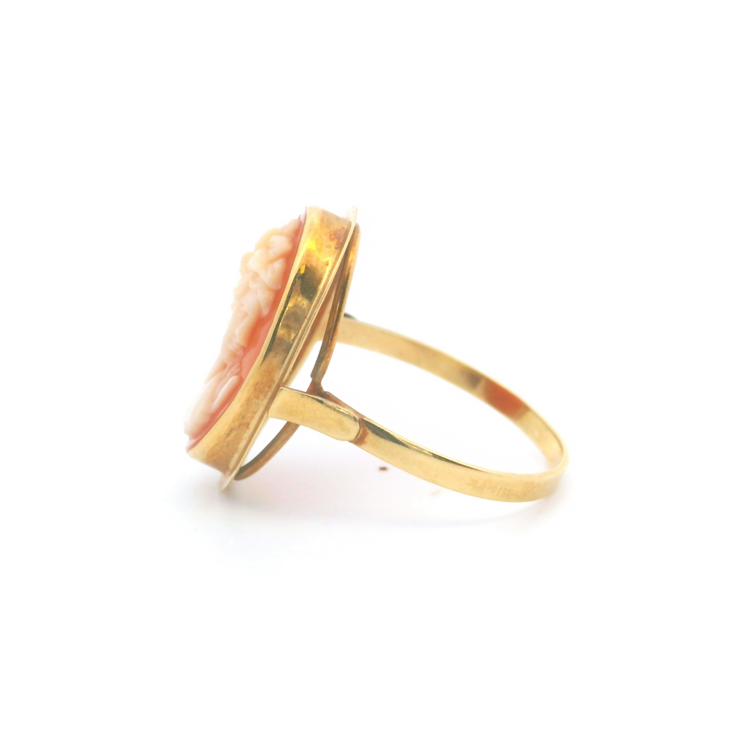 Estate 18K Yellow Gold Antique Shell Cameo "Erato" Ring