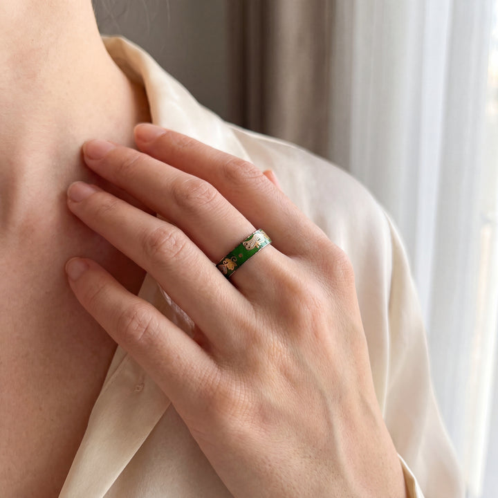 Estate 1970s Gold Tone Green & Multicolor Enamel Ring