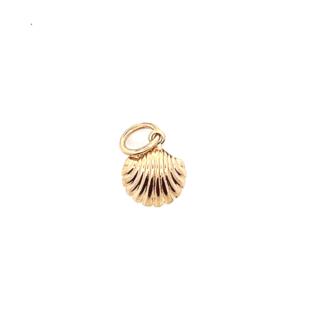 Estate 14K Yellow Gold Seashell Charm