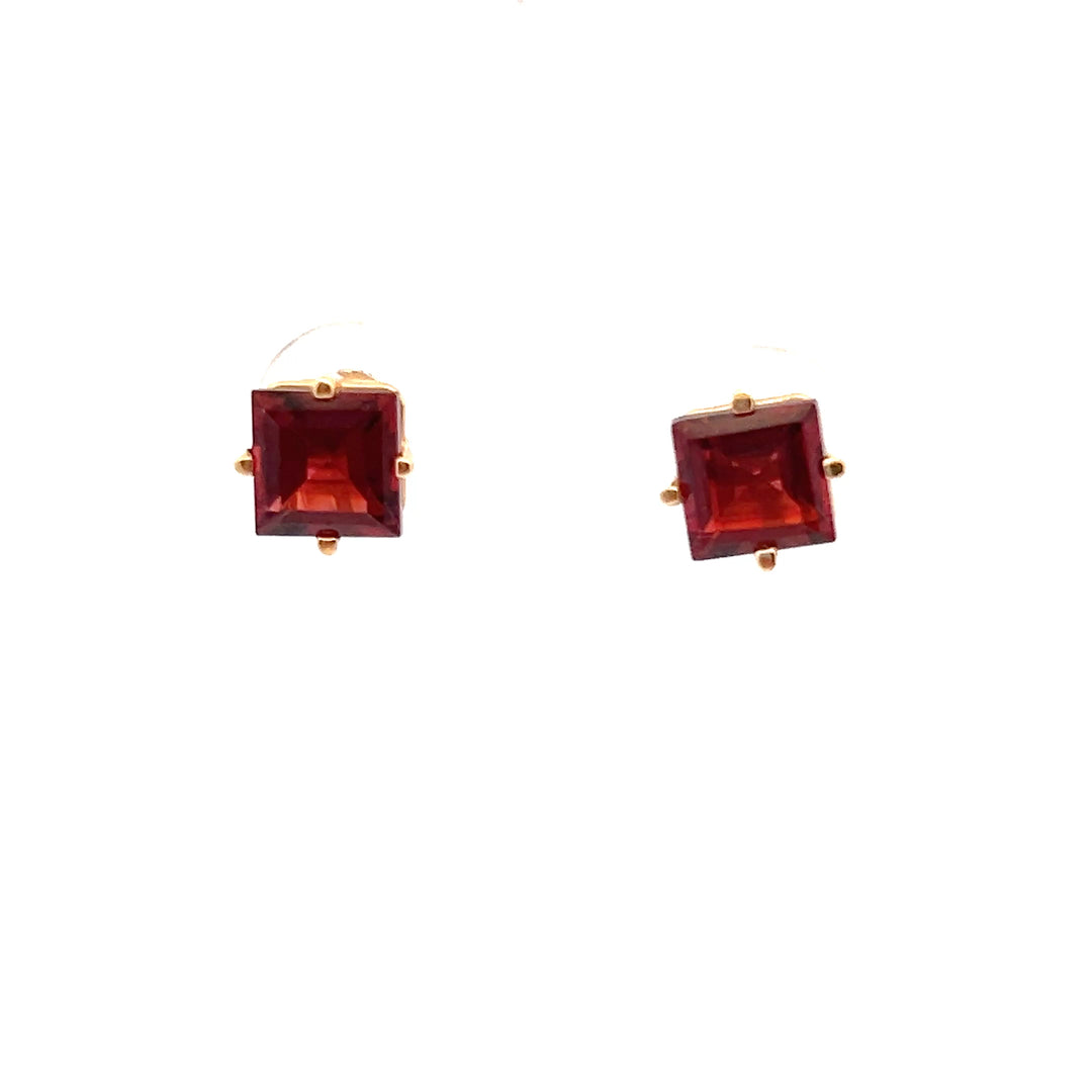Estate 14KT Yellow Gold Square Garnet Studs