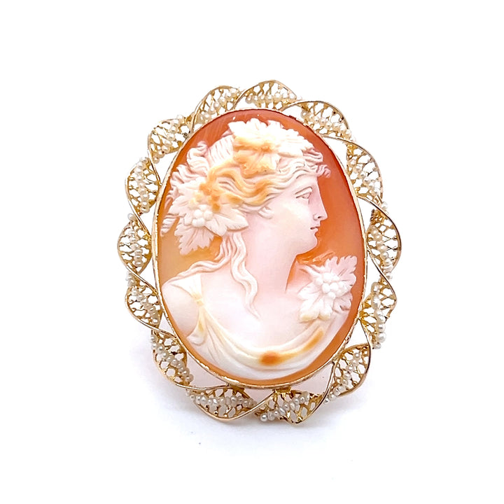 Estate 10K Yellow Gold Shell Cameo & Seed Pearl Antique Brooch