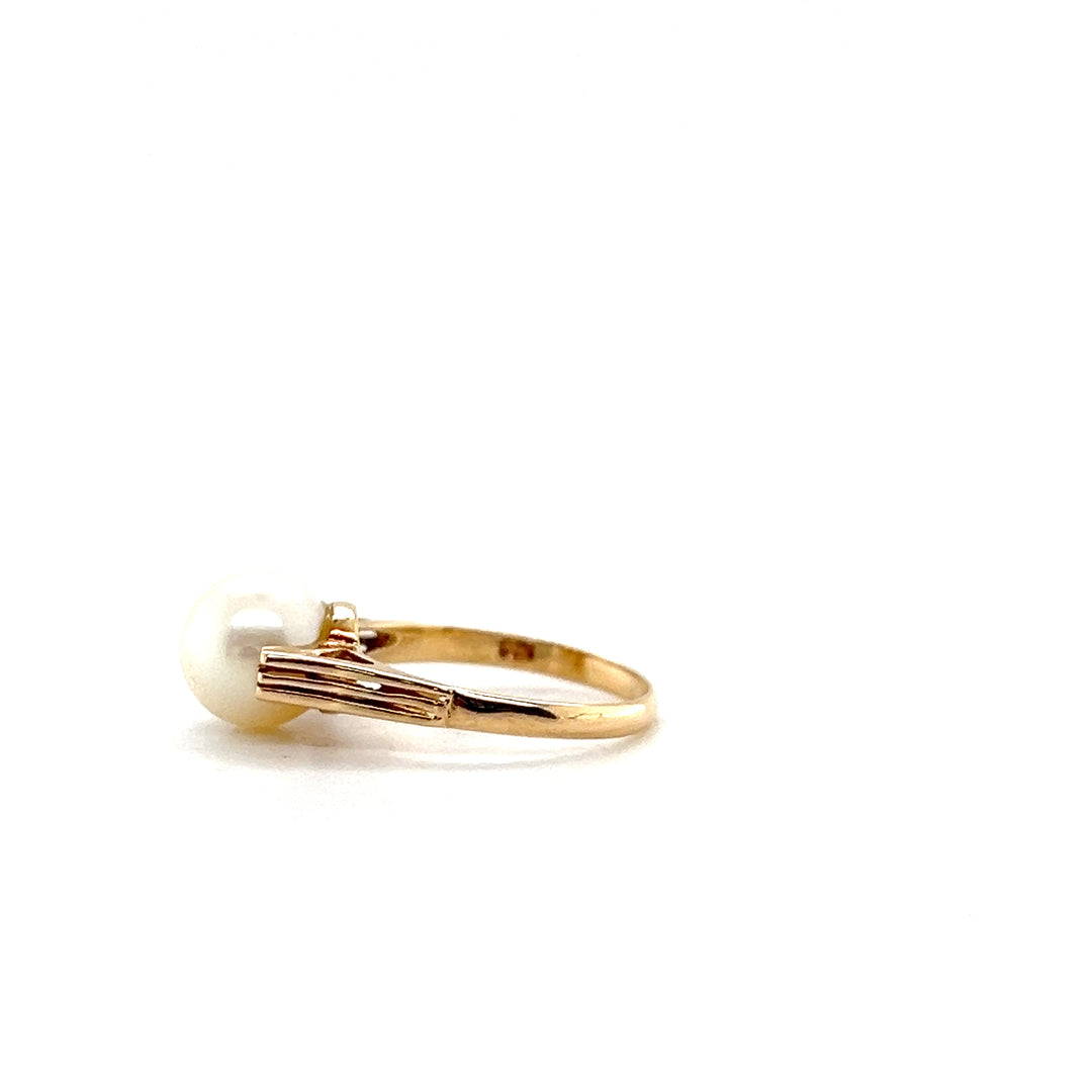 Estate 18KT Yellow Gold Pearl Solitaire Ring, Retro