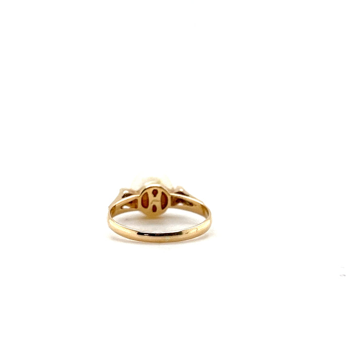 Estate 18KT Yellow Gold Pearl Solitaire Ring, Retro