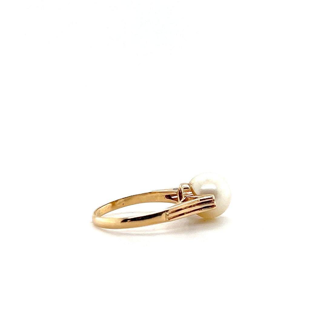 Estate 18KT Yellow Gold Pearl Solitaire Ring, Retro