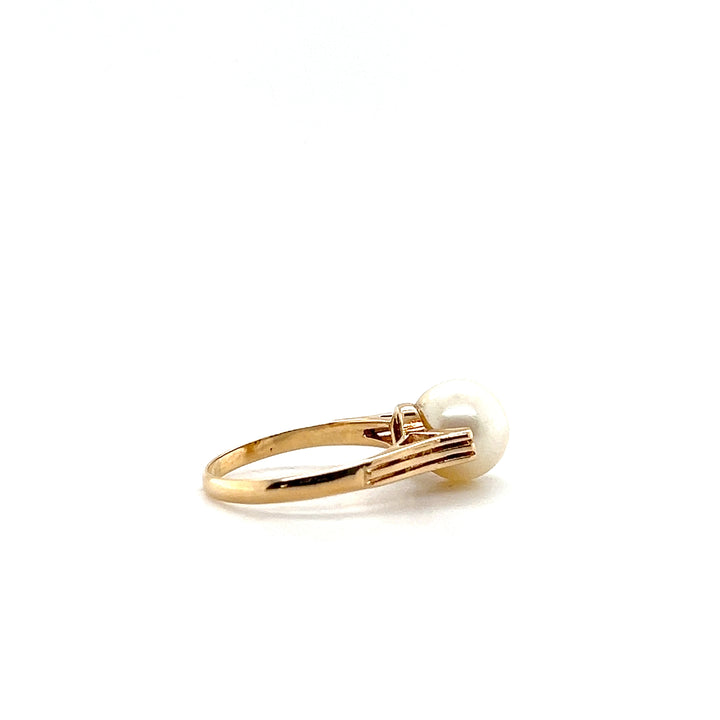Estate 18KT Yellow Gold Pearl Solitaire Ring, Retro
