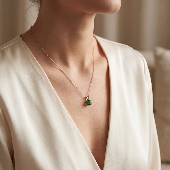 Estate Contemporary 14KT Yellow Gold Green Diopside Solitaire Pendant