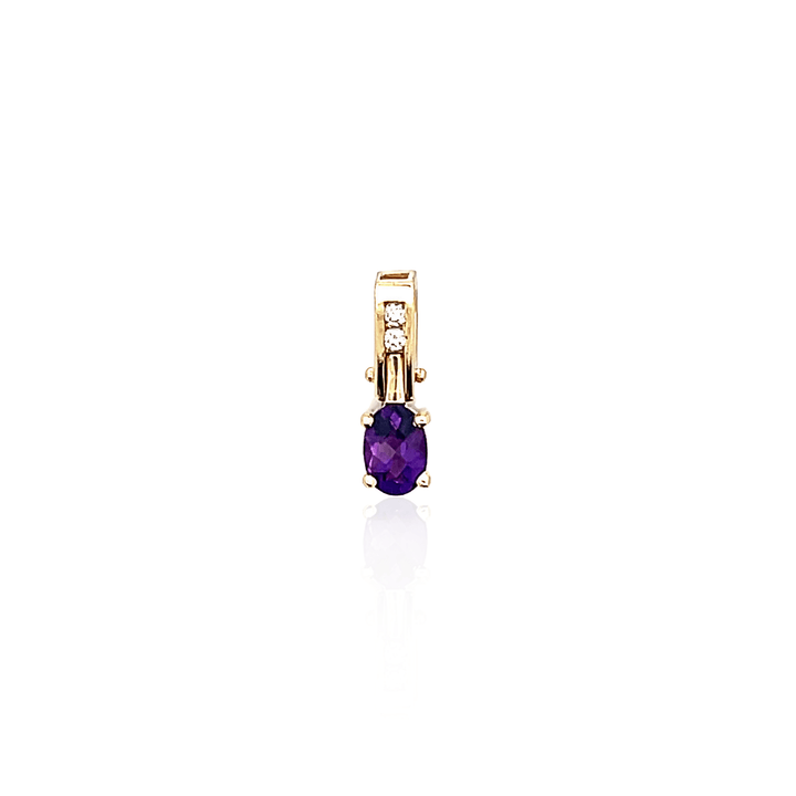 Estate 14KT Yellow Gold 0.65CTW Oval Amethyst and Diamond Pendant