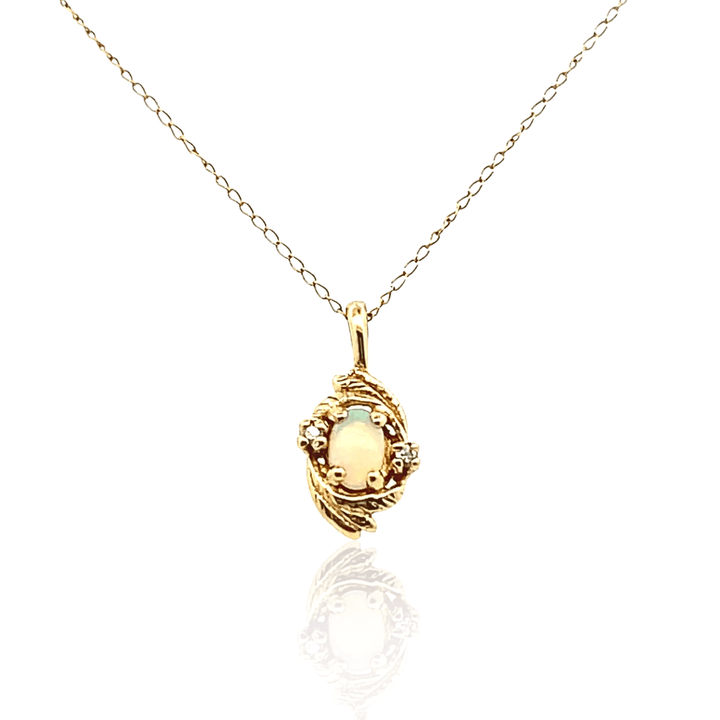 Estate 14K Yellow Gold Oval Cabochon Opal & Diamond Pendant Necklace