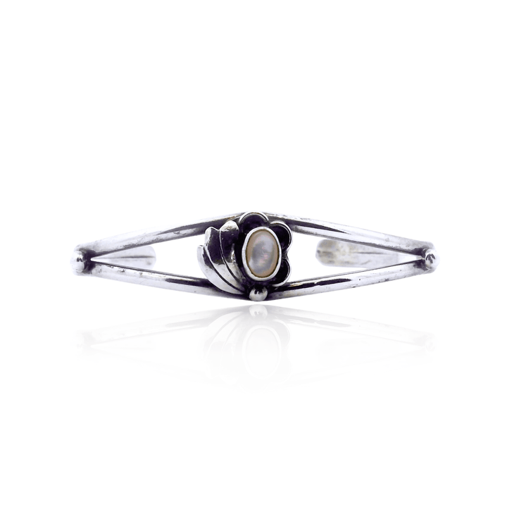 Estate Native American Sterling Silver Mother of Pearl Bangle Bracelet