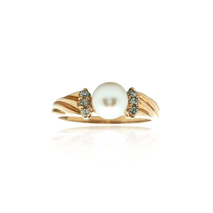 Estate 14K Yellow Gold Cultured Pearl & Diamond Ring