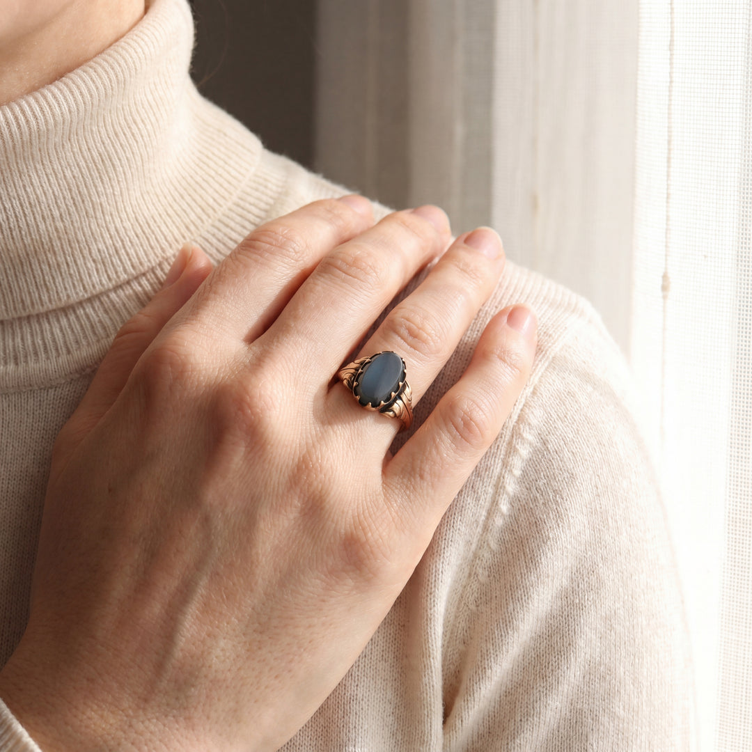 Estate 14K Yellow Gold Black Onyx Solitaire Victorian Ring
