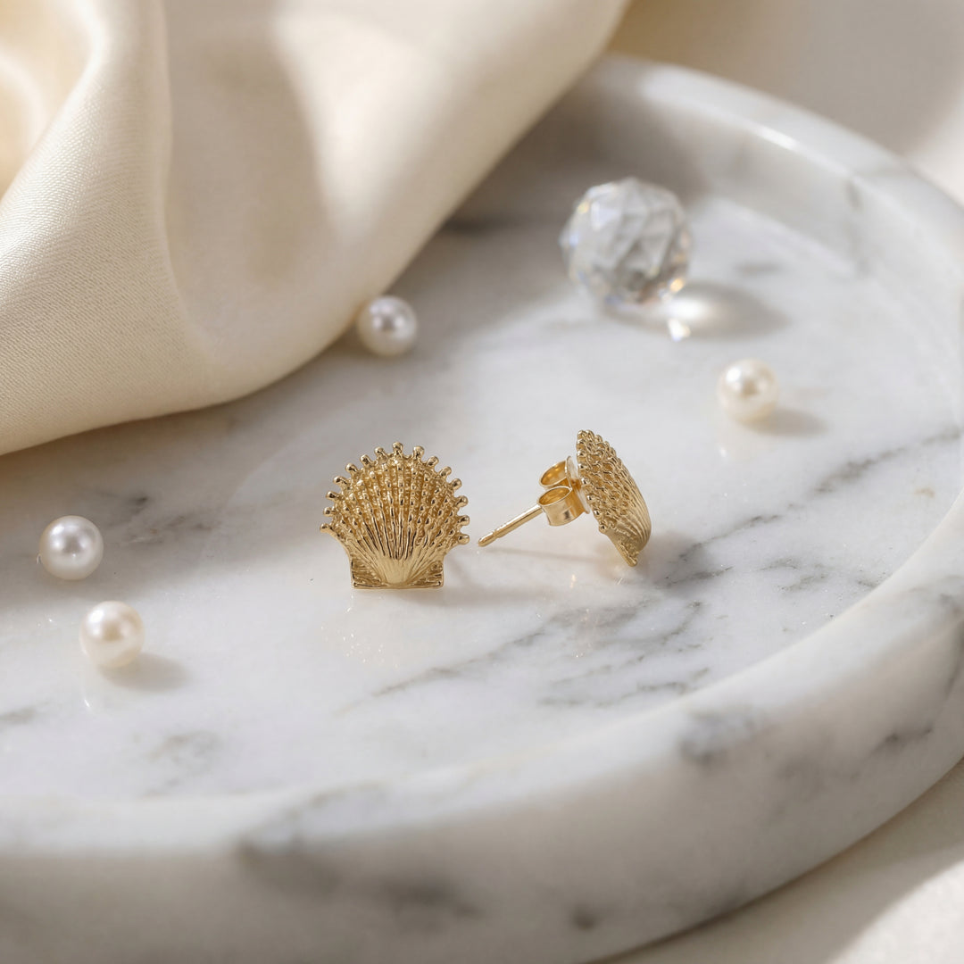 Estate 14K Yellow Gold Seashell Stud Earrings