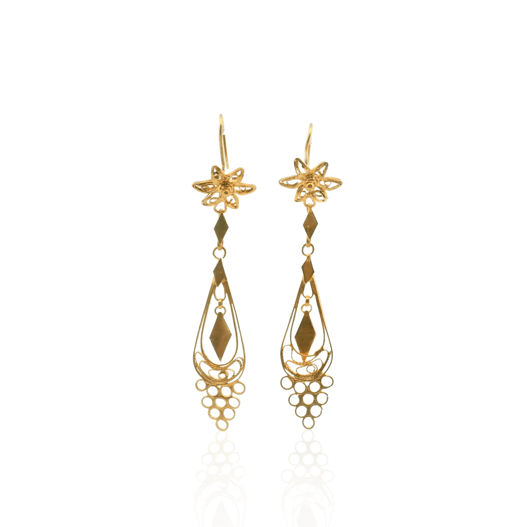 Estate 18K Yellow Gold Filigree Teardrop Earrings