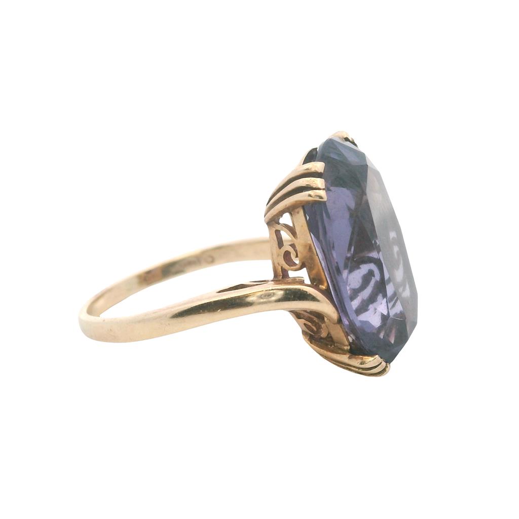 Estate 10K Yellow Gold Synthetic Color Change Sapphire Ring - 12.34 Carat Cocktail Design