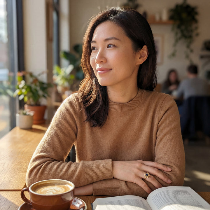 Contemporary Estate 14K Gold Tanzanite Flower Design Ring