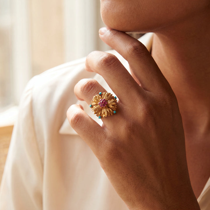 Estate 18K Yellow Gold Pink Sapphire & Turquoise Vintage Flower Motif Ring