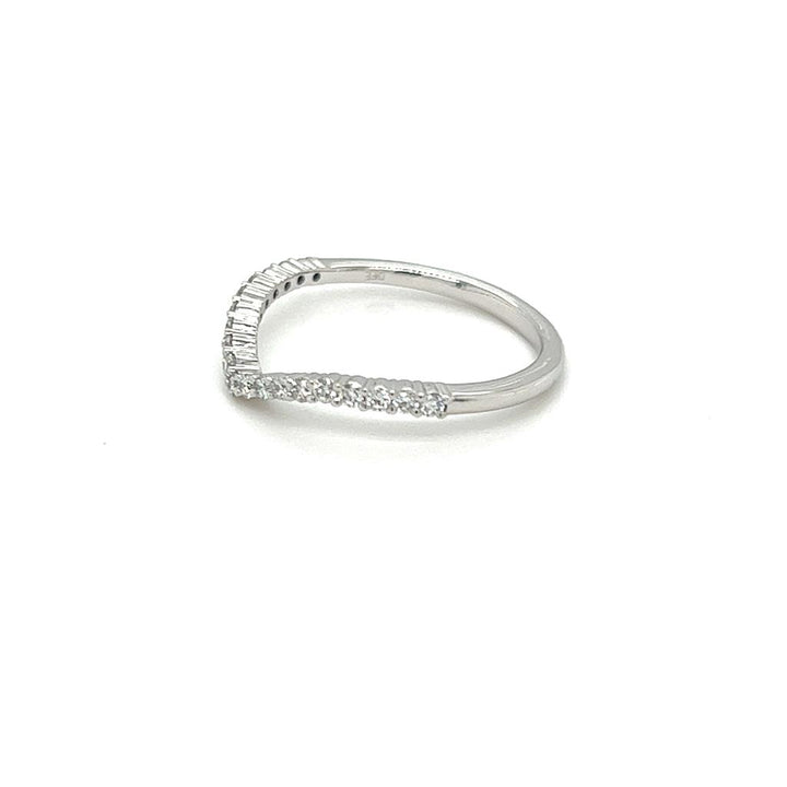 14K White Gold 0.25ctw Round Diamond Chevron Wedding Band