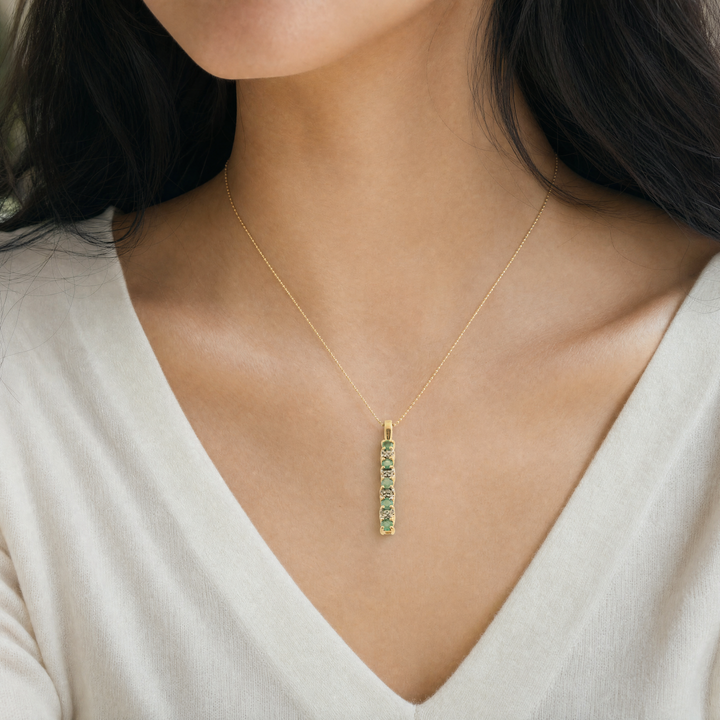Estate 10K Yellow Gold 0.32CTW Emerald & Diamond Bar Pendant