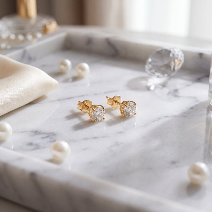 Estate 14KT Yellow Gold Round Brilliant Diamond Studs