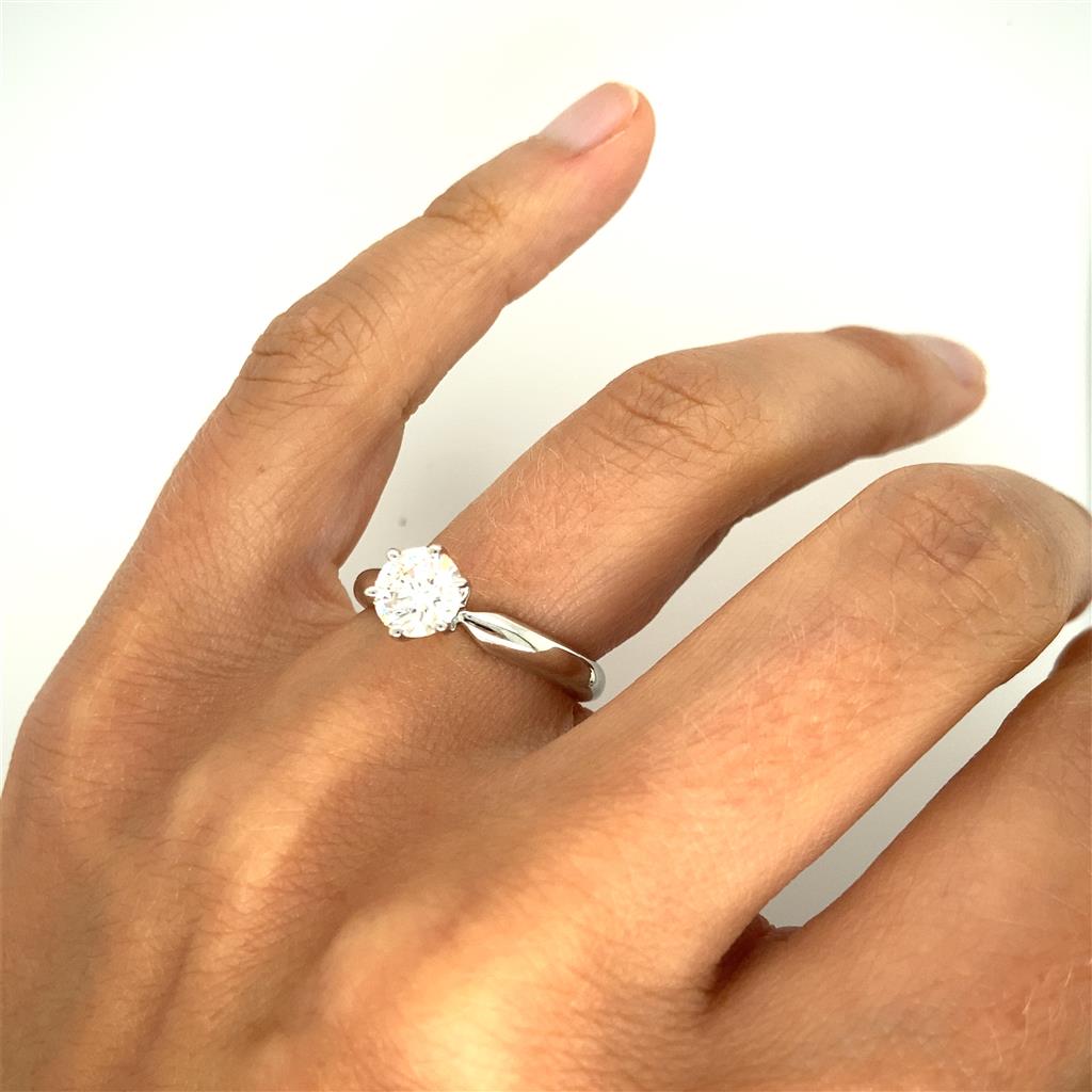 Estate Platinum 1.01ctw Round Diamond Solitaire Engagement Ring