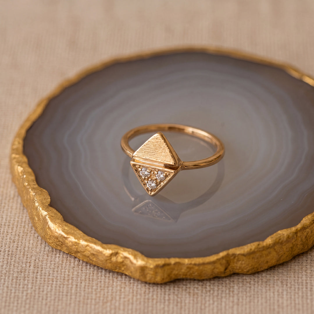 Estate 14K Yellow Gold 0.07CTW Diamond Triangle Ring